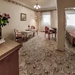 Palazzo Adler Bed & Breakfast 3*